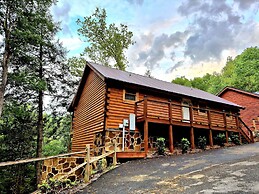 211 Misty Mountain Getaway 4 Bedroom Cabin