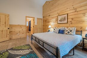 211 Misty Mountain Getaway 4 Bedroom Cabin