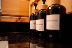 211 Misty Mountain Getaway 4 Bedroom Cabin