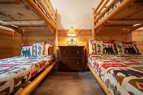 211 Misty Mountain Getaway 4 Bedroom Cabin