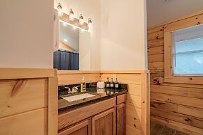 211 Misty Mountain Getaway 4 Bedroom Cabin