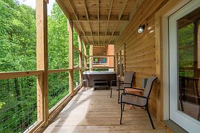 211 Misty Mountain Getaway 4 Bedroom Cabin