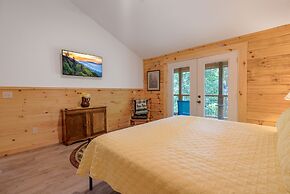 211 Misty Mountain Getaway 4 Bedroom Cabin