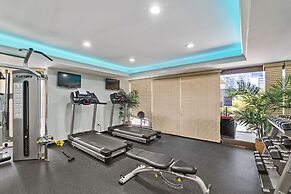 Oahu Royal Garden At Waikiki 2010 Condo