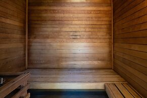 Oahu Royal Garden At Waikiki 2010 Condo