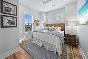 Blessing At Pier Park 6 Bedroom Home