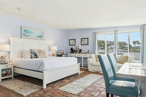 Inn at Camachee Harbor by Coolvacay