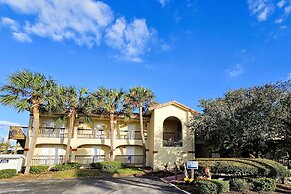 Inn at Camachee Harbor by Coolvacay