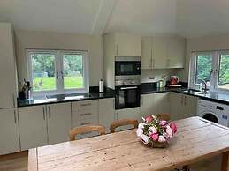 Cottage With Heated Indoor Pool Tennis Court- 2142