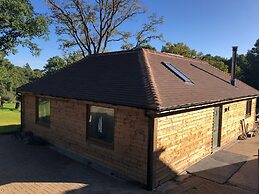 Cottage With Heated Indoor Pool Tennis Court- 2142