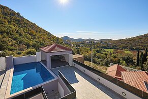 Hedera Estate, Villa Hedera XVI