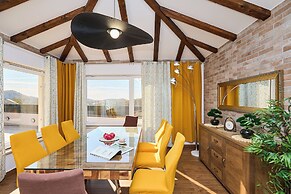 Hedera Estate, Villa Hedera XVI