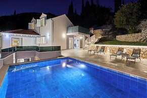 Hedera Estate, Villa Hedera XVI