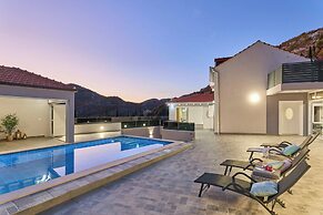 Hedera Estate, Villa Hedera XVI