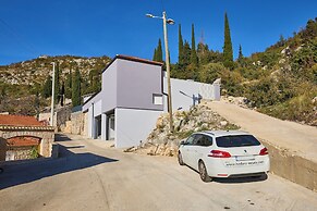 Hedera Estate, Villa Hedera XVI