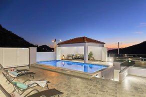 Hedera Estate, Villa Hedera XVI