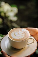 Bonding Coffee Roaster Café & Hotel