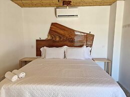 Bonding Coffee Roaster Café & Hotel