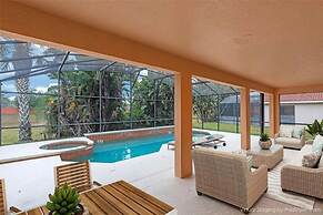 Six Bed Pool Villa in Resort -close to Disney