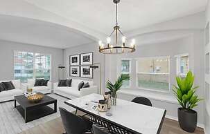 Six Bed Pool Villa in Resort -close to Disney