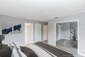 Six Bed Pool Villa in Resort -close to Disney