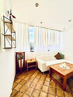 7 private Rooms in a spacious Villa