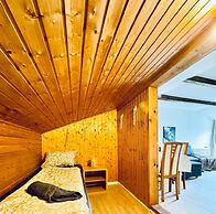 7 private Rooms in a spacious Villa