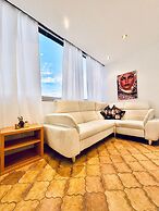 7 private Rooms in a spacious Villa