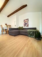 7 private Rooms in a spacious Villa