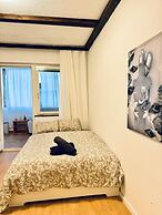 7 private Rooms in a spacious Villa