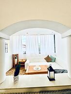 7 private Rooms in a spacious Villa