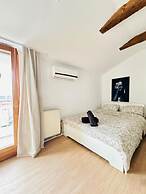 7 private Rooms in a spacious Villa