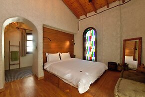 Chi House