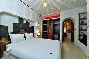 Chi House