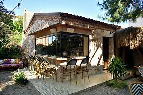 Chi House