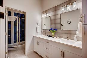 Old Town Group Retreat - New to Brewery District!