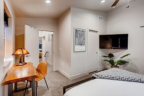 Old Town Group Retreat - New to Brewery District!