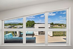 Old Town Group Retreat - New to Brewery District!