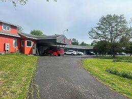 Nest Inn