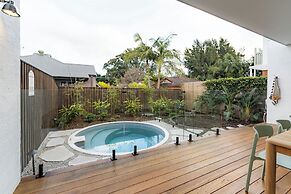 Rubus Residences, Berry - by Linnaeus Collection