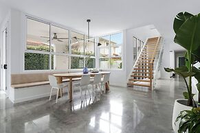 Rubus Residences, Berry - by Linnaeus Collection