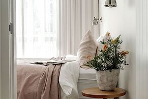 Rubus Residences, Berry - by Linnaeus Collection