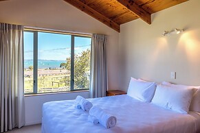 Tikirau Bay Views in Oneroa
