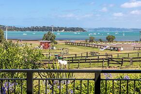 Tikirau Bay Views in Oneroa