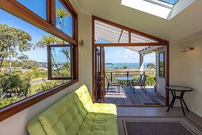 Tikirau Bay Views in Oneroa