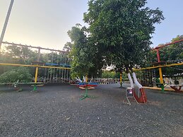 Shree Murlidhar Farm and resort