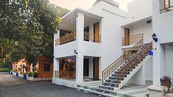 Shree Murlidhar Farm and resort