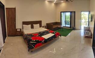 Shree Murlidhar Farm and resort