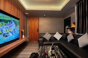 3 Double U - Kalim Sea View