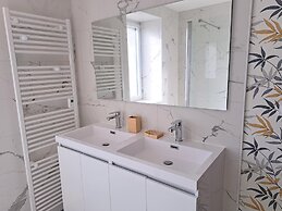 Design and Comfort Between Land and sea